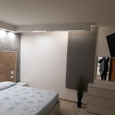Massaro Apartments Via Bramante 佩斯卡拉 外观 照片