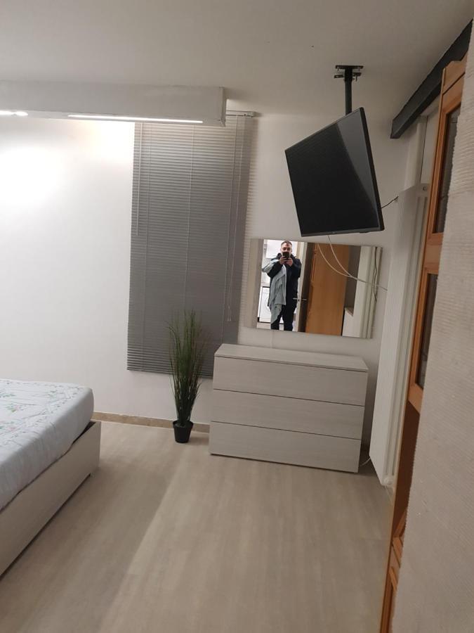 Massaro Apartments Via Bramante 佩斯卡拉 外观 照片